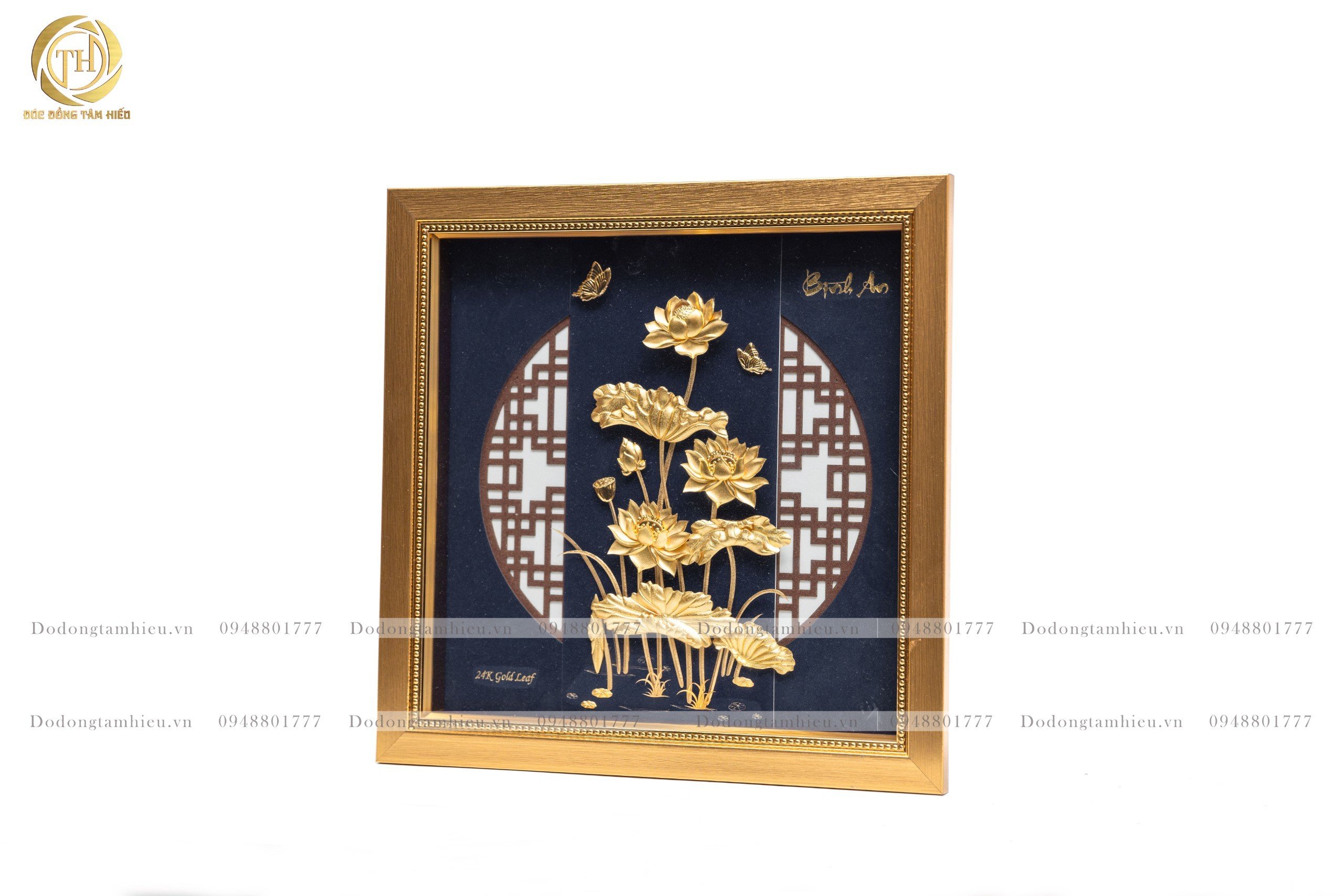 Tranh hoa sen chữ Bình An kt 30cm x 30cm mạ vàng 24k Tranh-hoa-sen-chu-viet-nam-20cm-x-20cm-ma-vang-24k-2